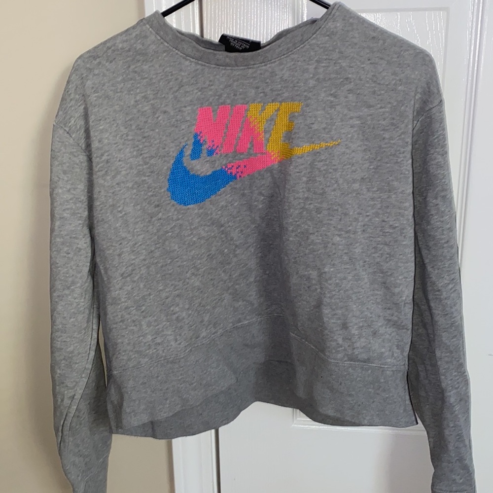 Cropped Nike Sweatshirt